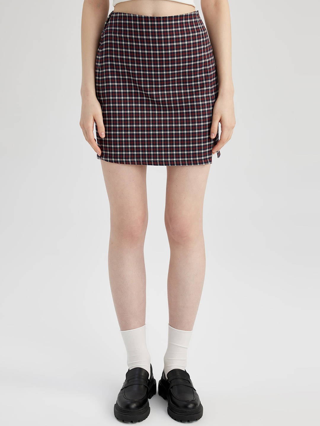 

DeFacto Checked High-Rise Straight Mini Slits Skirt, Red