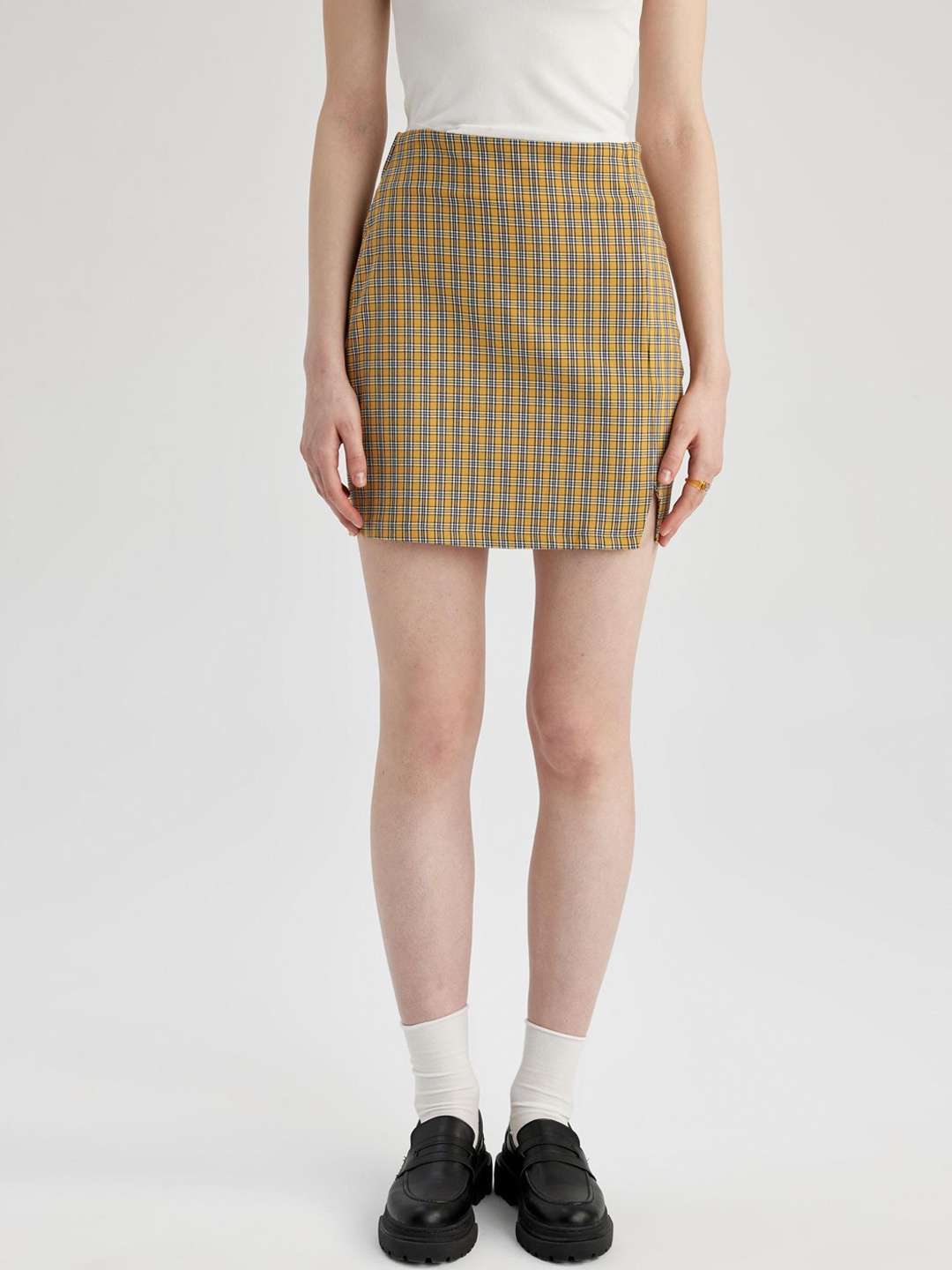 

DeFacto Checked Straight Mini Skirt, Yellow
