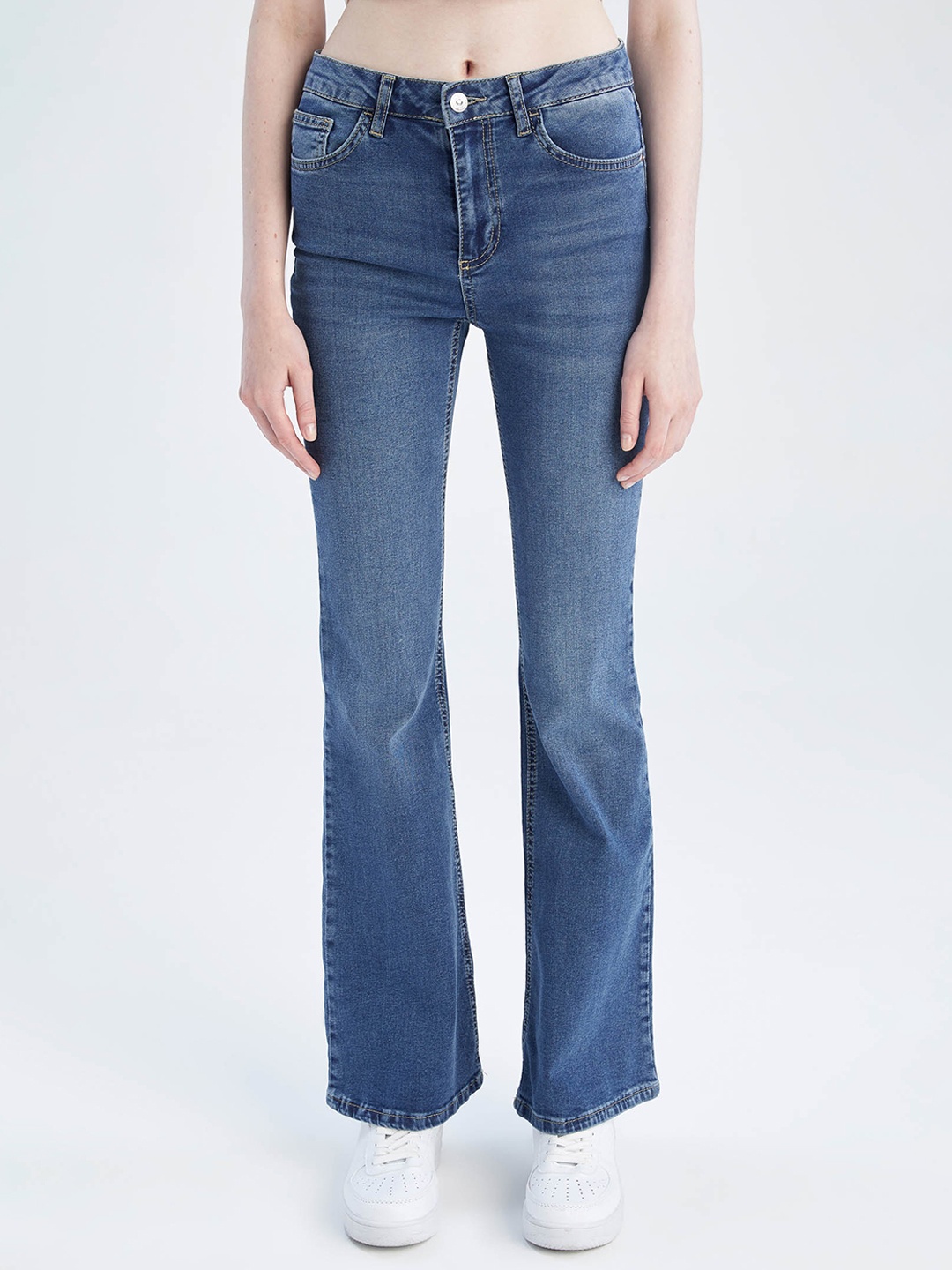 

DeFacto Women Flat-Front Mid-Rise Flat-Front Plain Cotton Regular Trousers, Blue