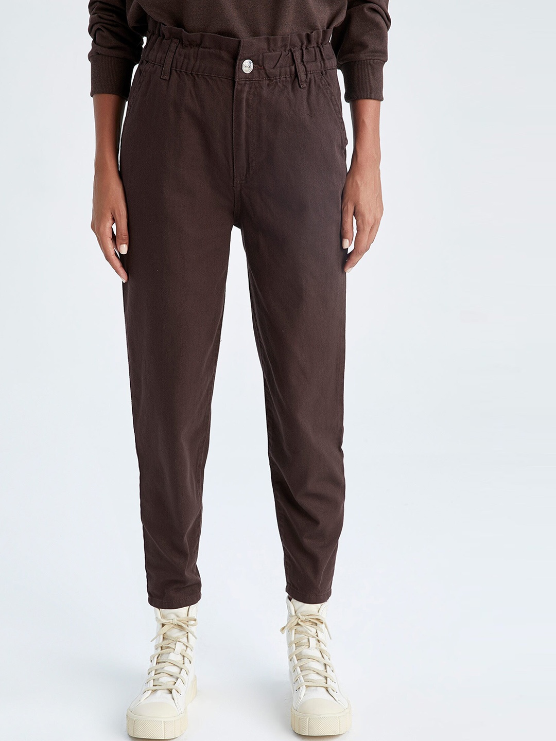 

DeFacto Women Mid-Rise Plain Pure Cotton Trousers, Brown