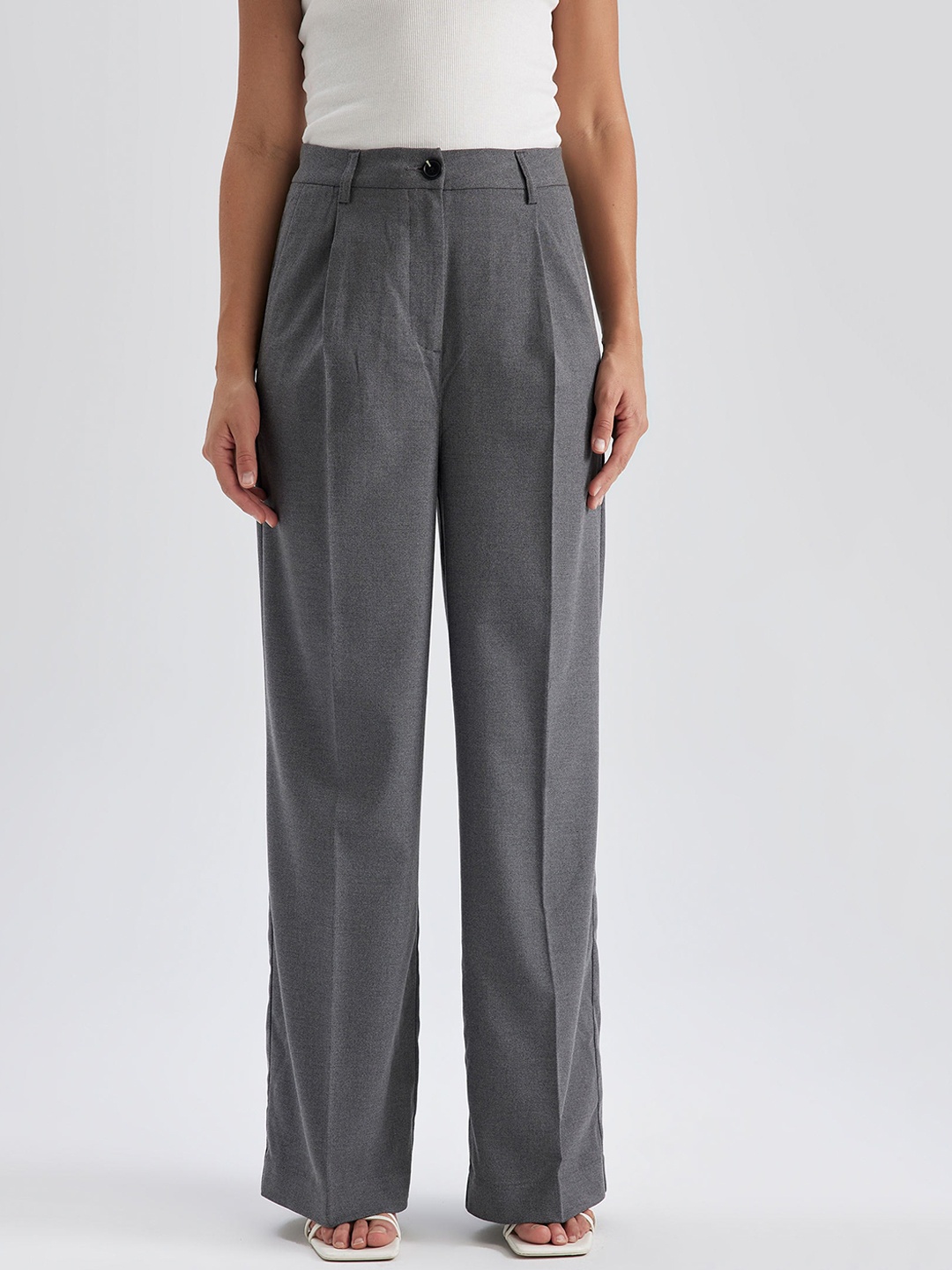 

DeFacto Women Mid Rise Trousers, Grey