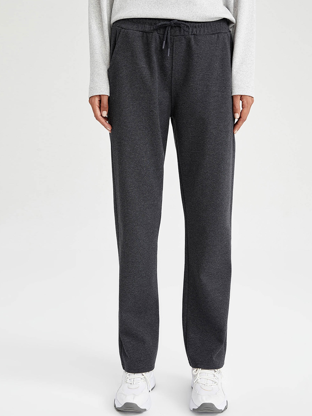 

DeFacto Women Mid Rise Plain Trousers, Grey