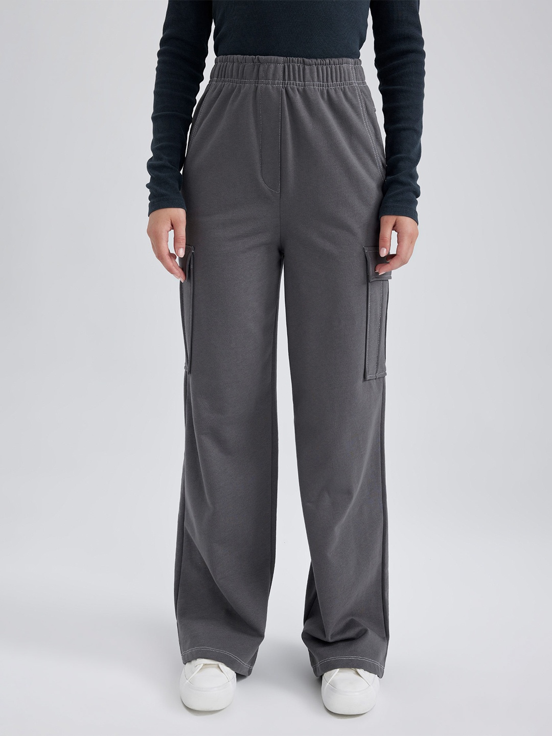 

DeFacto Women Mid-Rise Regular Fit Cargos Trousers, Grey