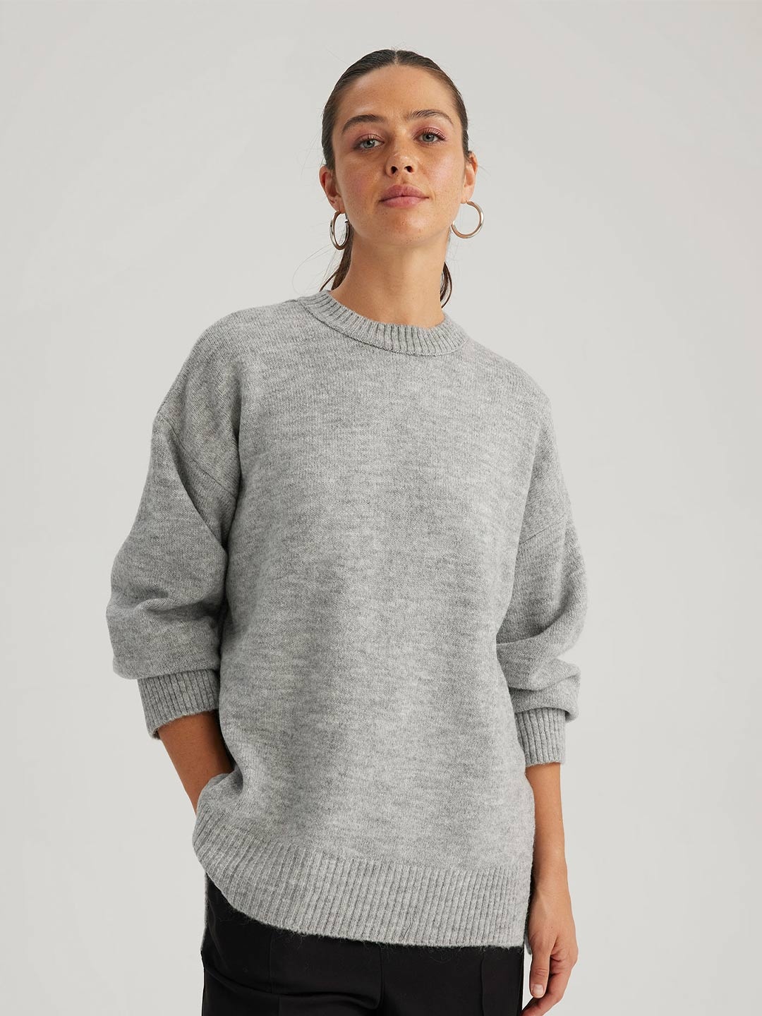 

DeFacto Round Neck Longline Pullover Sweater, Grey