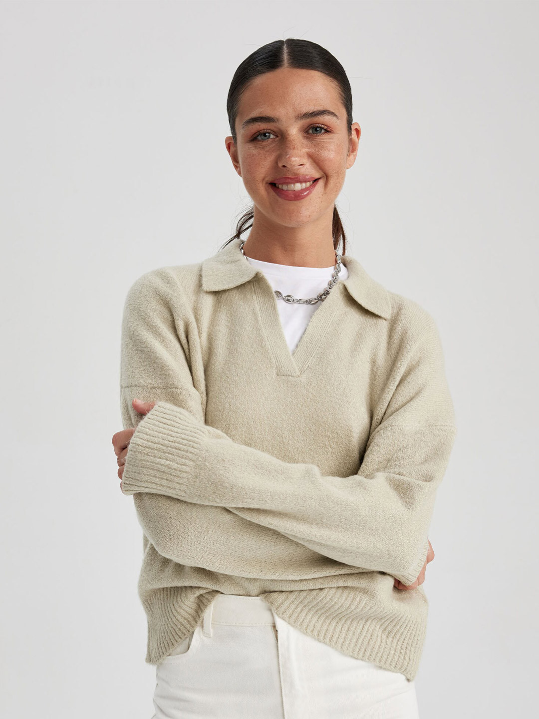 

DeFacto Shirt Collar Long Sleeves Pullover, Cream