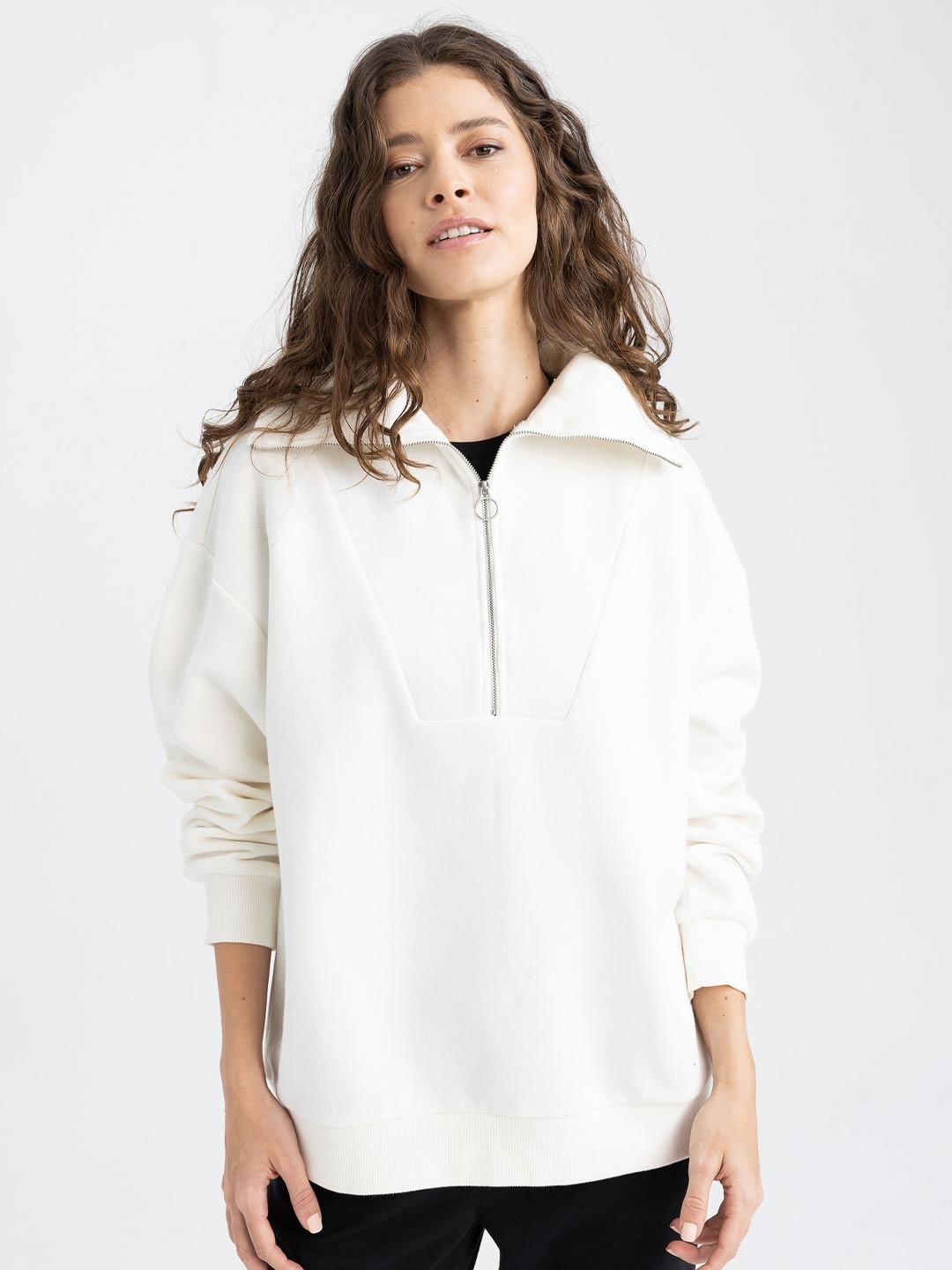 

DeFacto Shirt Collar Pullover Sweatshirt, White