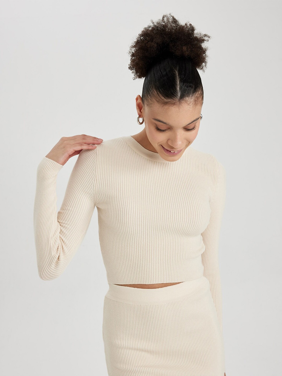 

DeFacto Ribbed Crop Pullover Sweater, Cream