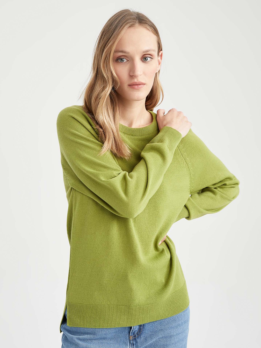 

DeFacto Round Neck Raglan Sleeve Pullover, Green