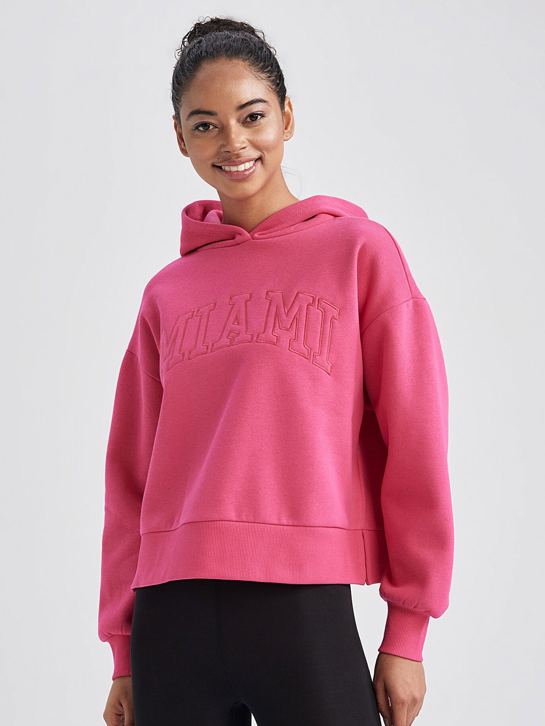 

DeFacto Hooded Embroidered Pullover, Pink
