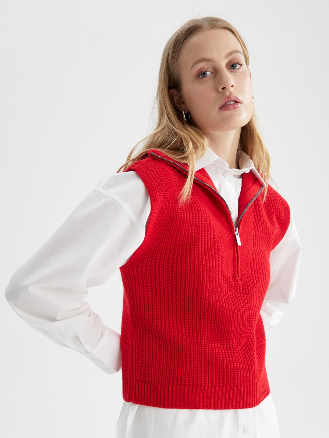 

DeFacto Ribbed Shirt Collar Acrylic Sweater Vest, Red