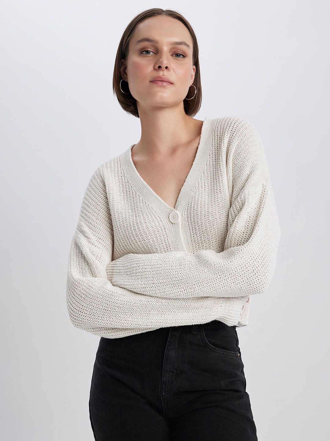 

DeFacto Self designed V-Neck Ribbed Crop Cardigan, White