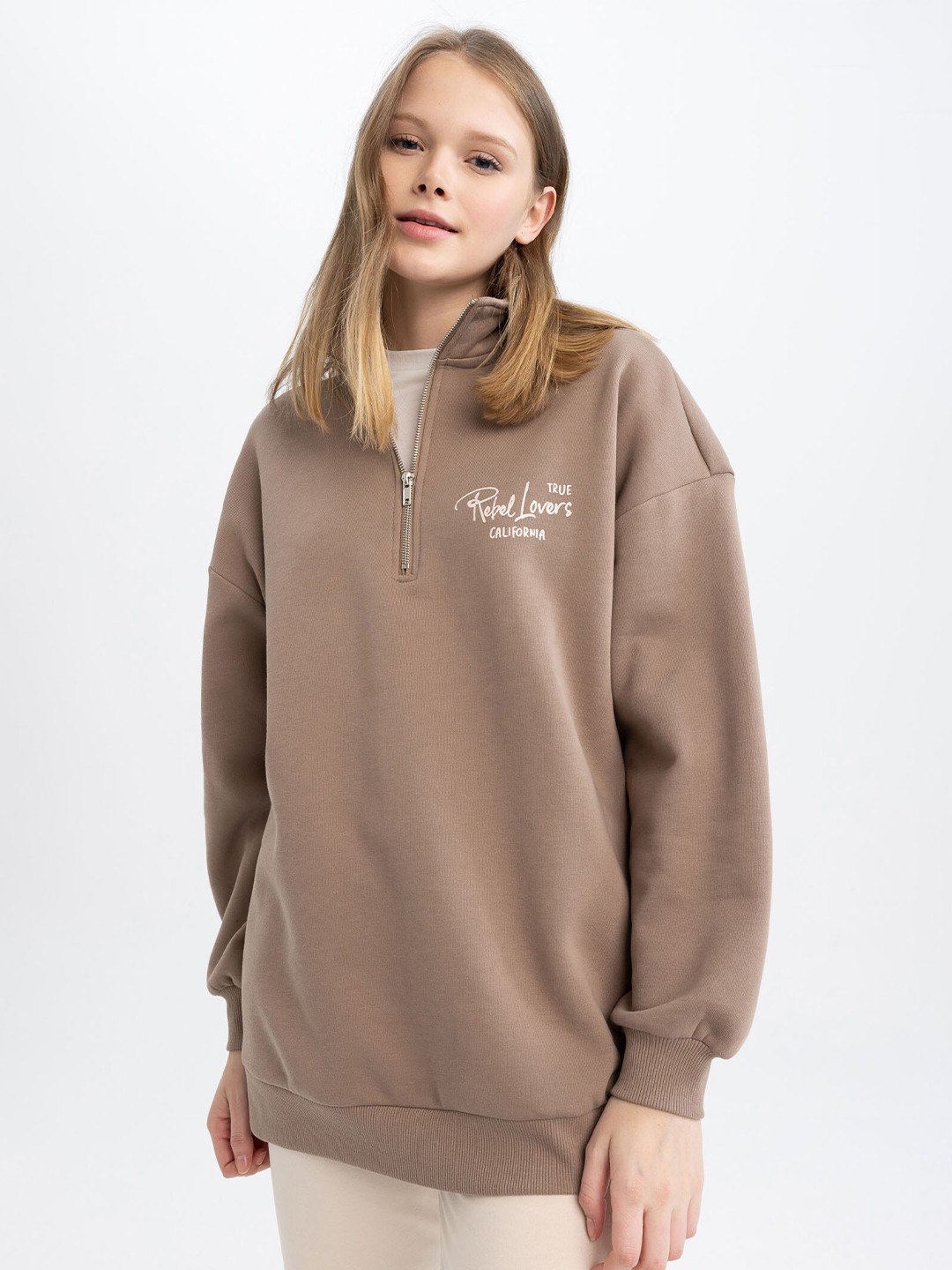 

DeFacto Drop Shoulder Sleeves Oversized Pullover, Brown
