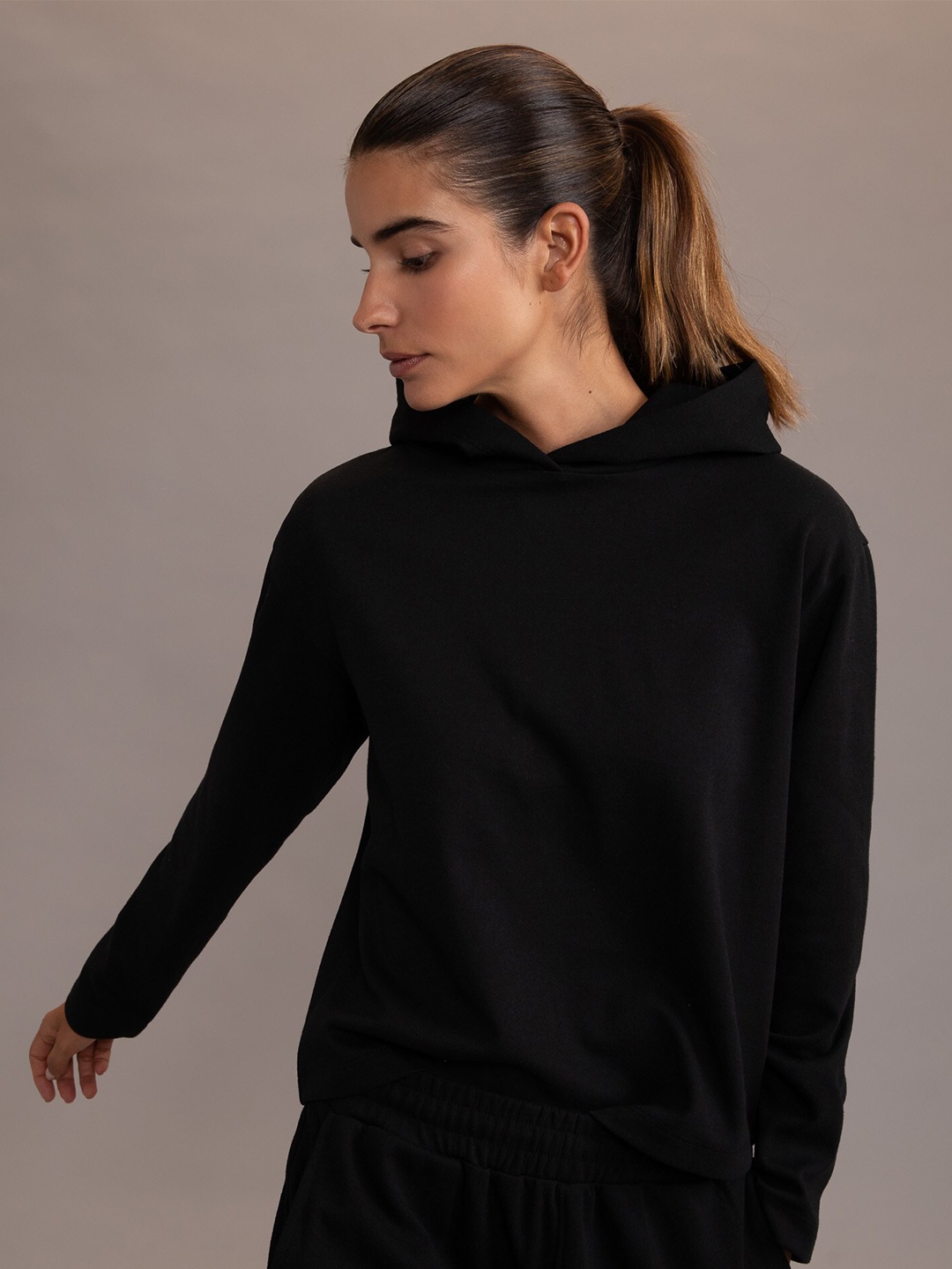 

DeFacto Hooded Long Sleeves Pullover, Black