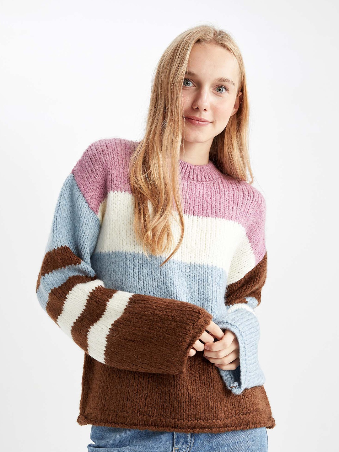 

DeFacto Colourblocked Round Neck Pullover Sweater, Pink
