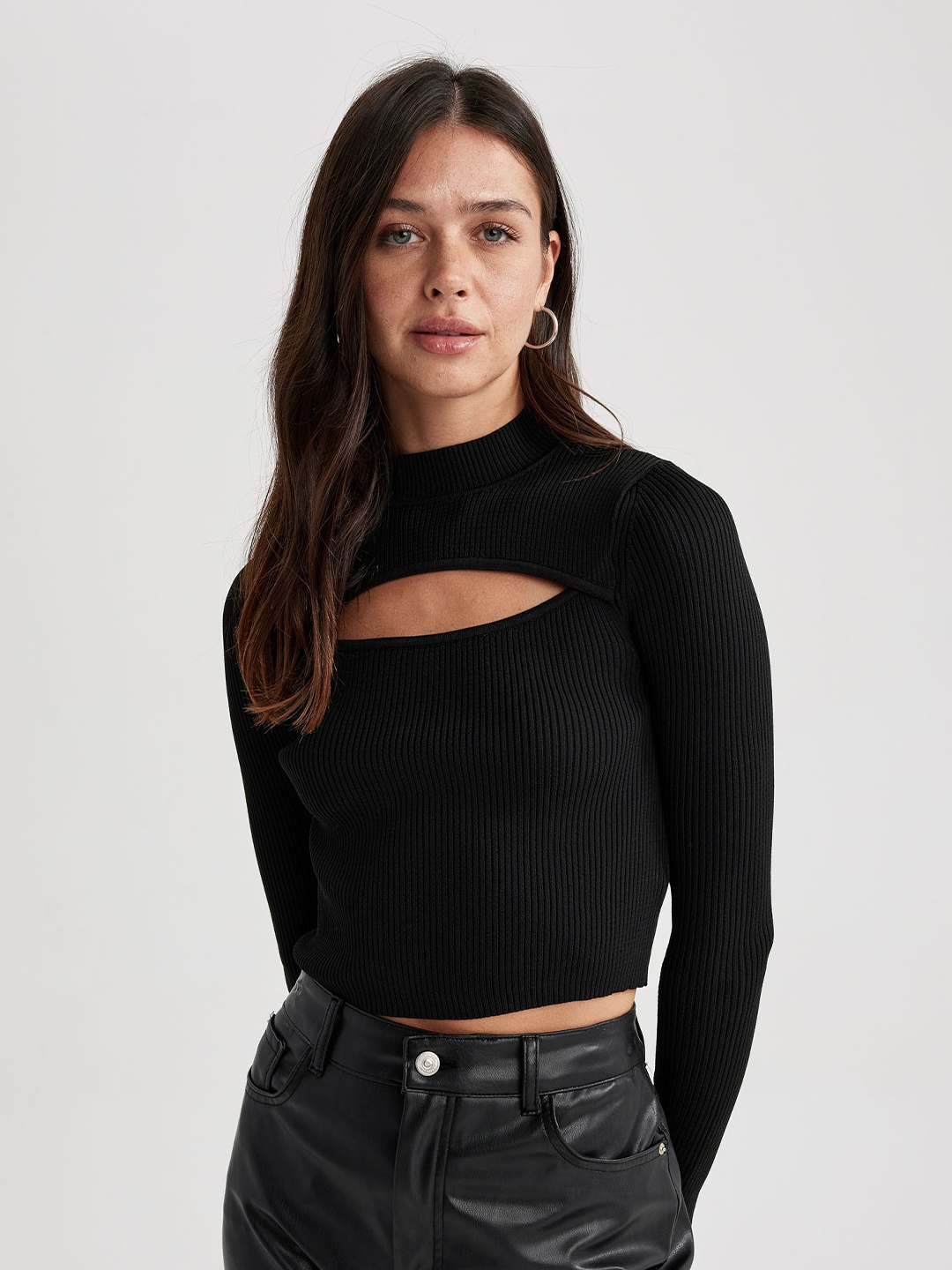 

DeFacto Cut-Out Ribbed Pullover, Black