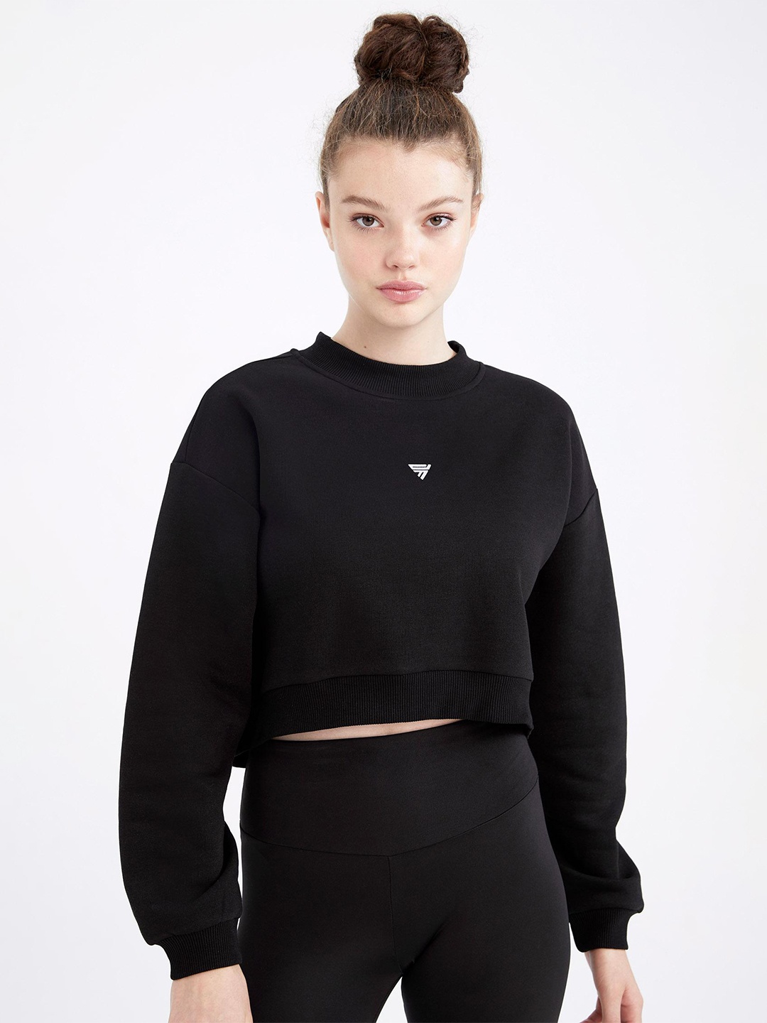 

DeFacto Women Pullover Crop Sweatshirt, Black