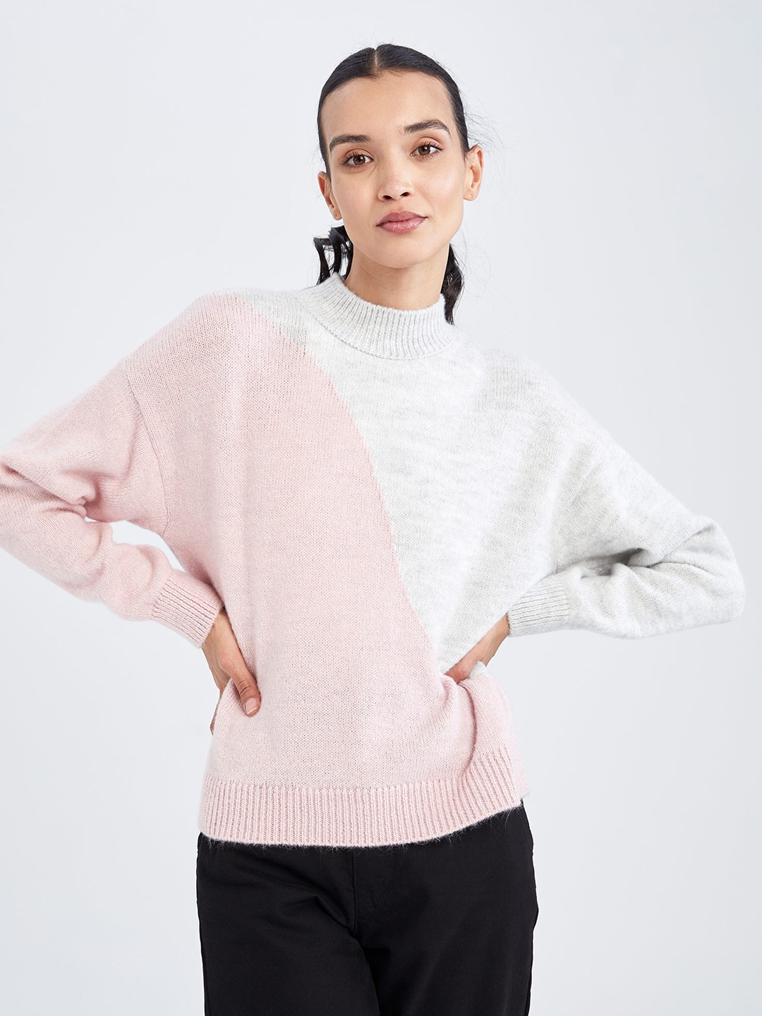 

DeFacto Colourblocked Round Neck Pullover Sweater, Pink