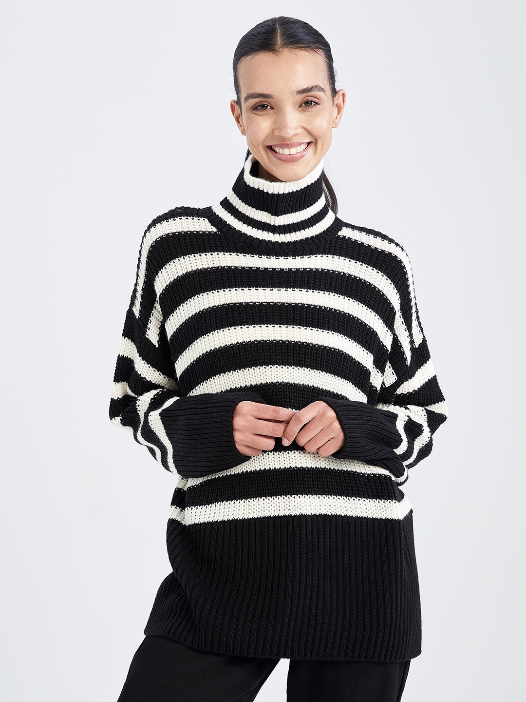 

DeFacto Striped Turtle Neck Acrylic Pullover Sweater, Black