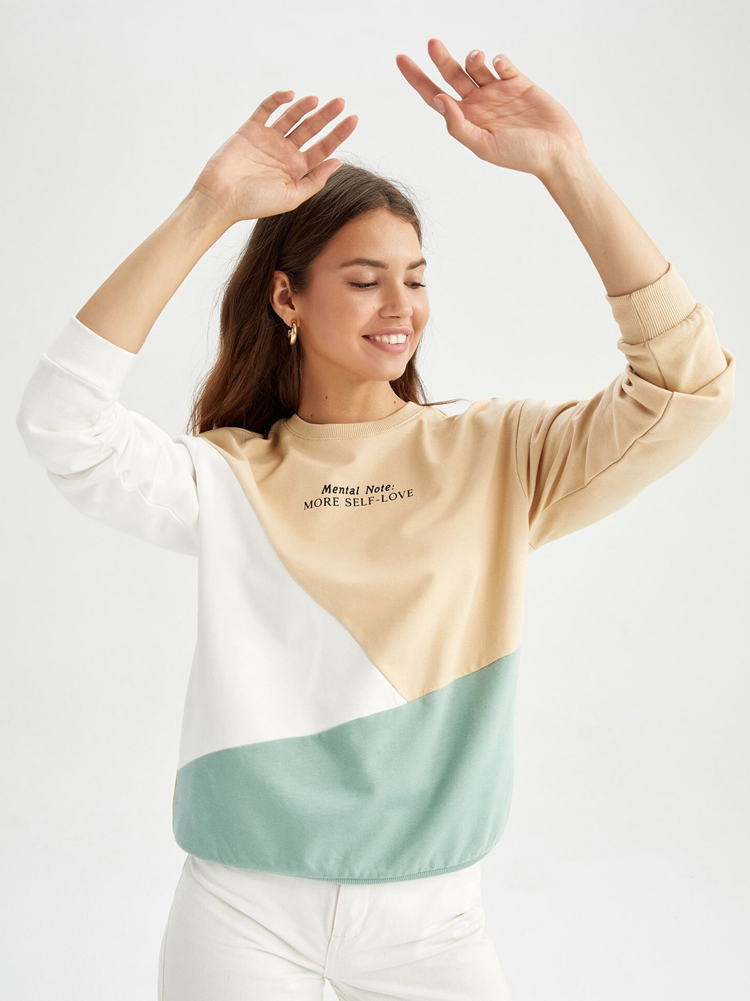 

DeFacto Colourblocked Round Neck Sweatshirt, Beige
