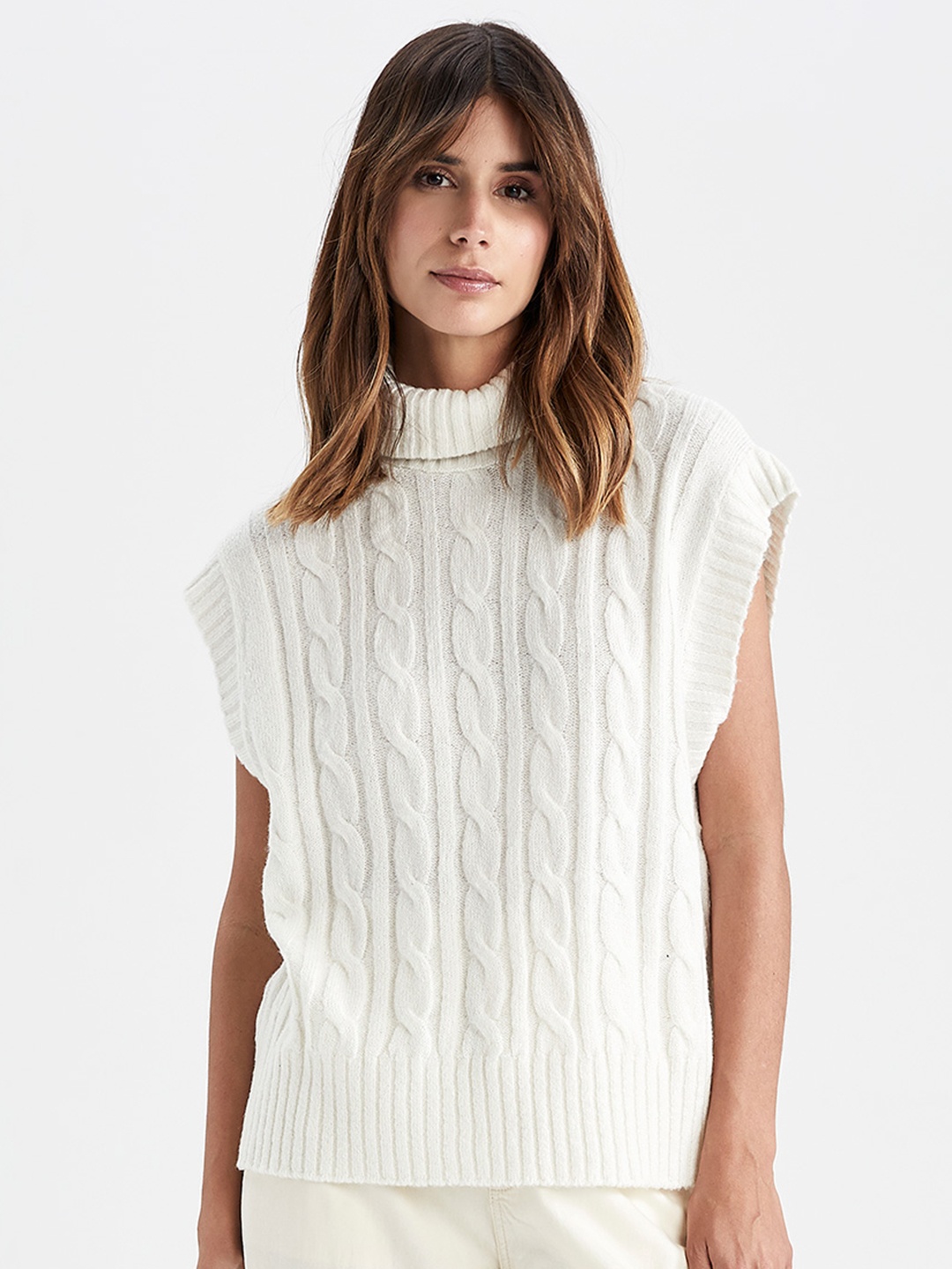 

DeFacto Cable Knit Self Design Turtle Neck Sweater Vest, White