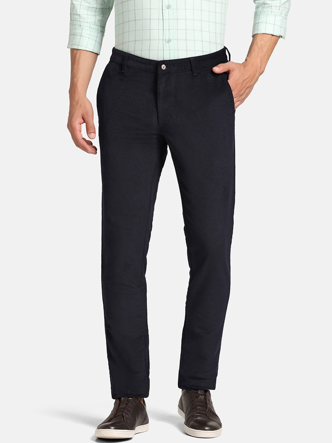 

Blackberrys Men Classic Slim Fit Mid Rise Cotton Trousers, Navy blue