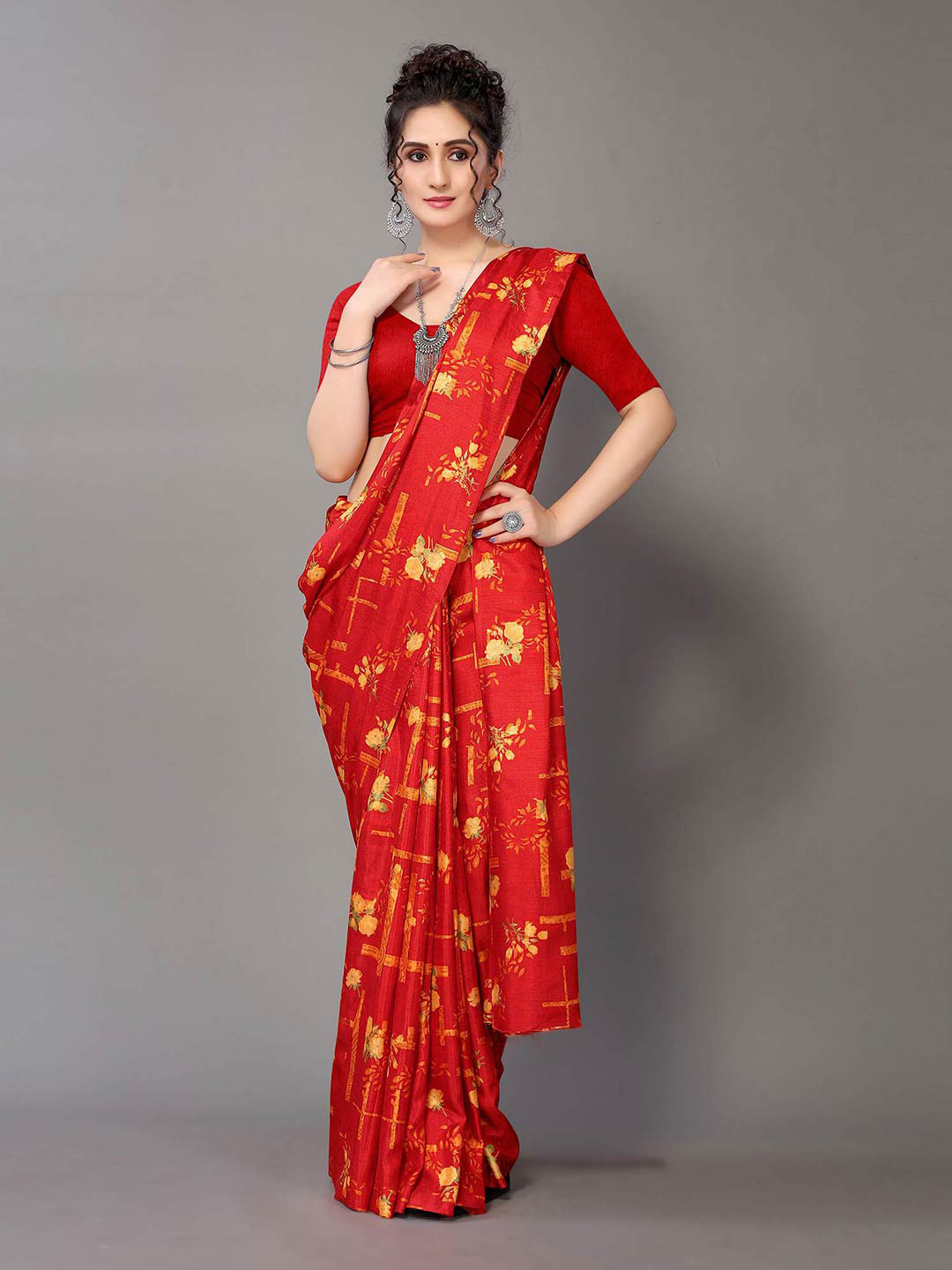 

Shaily Floral Printed Saree Saree, Red