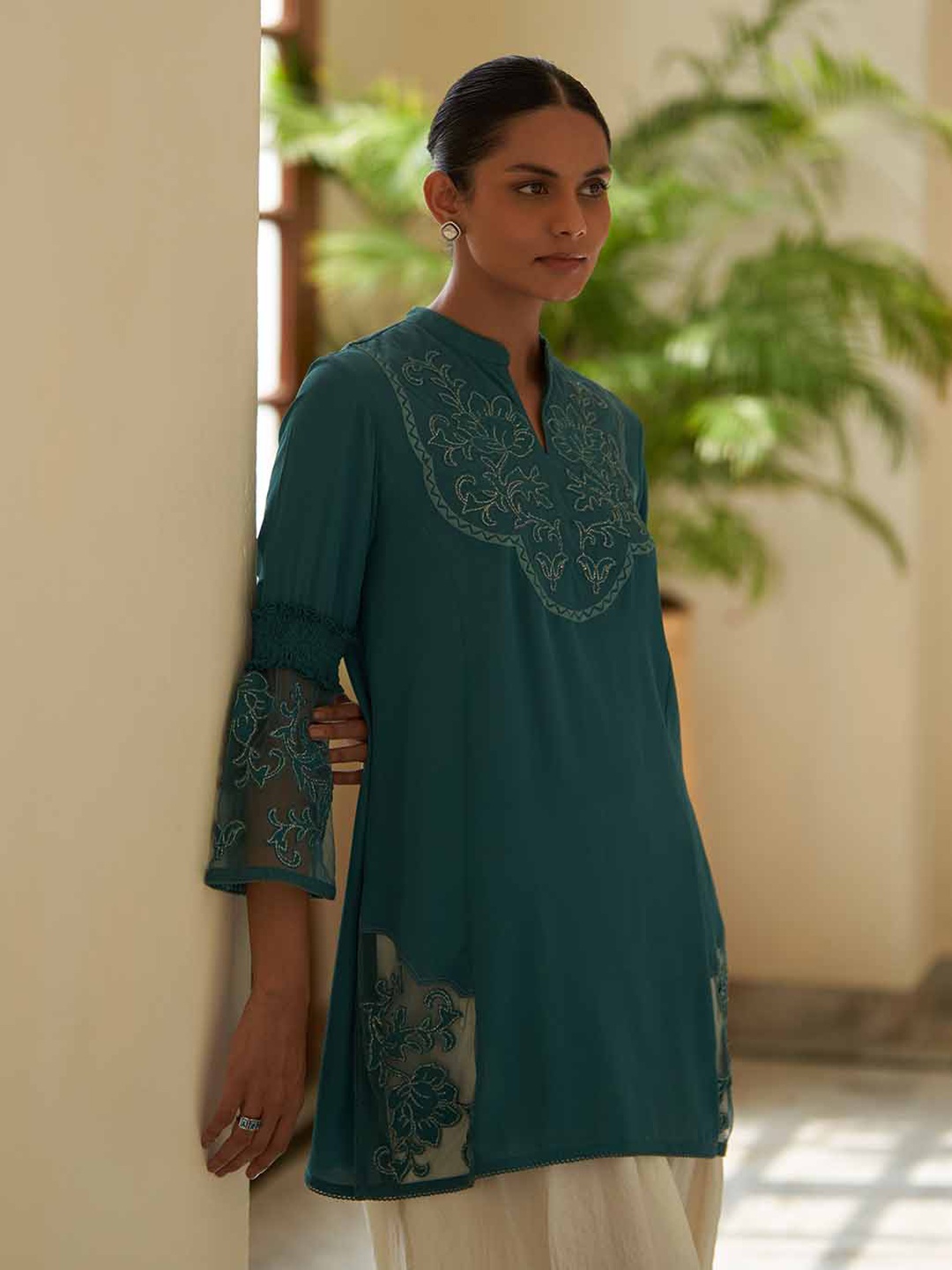 

Lakshita Floral Embroidered Lace Inserts Tunic, Teal