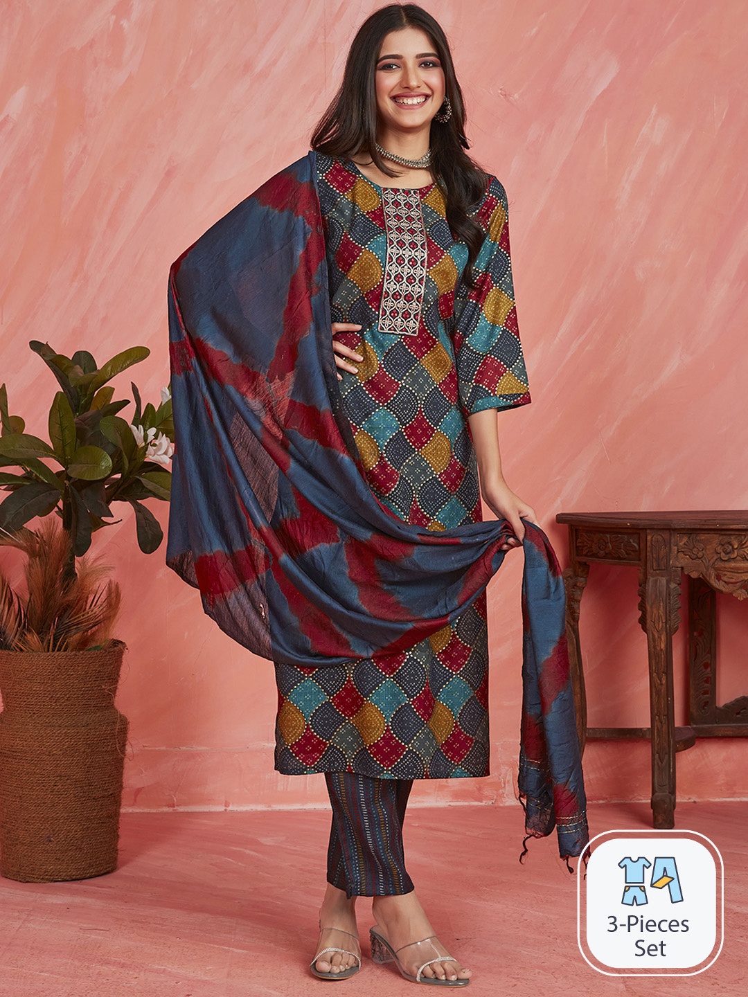 

Ishin Ethnic Motifs Printed Thread Work Kurta with Trousers & Dupatta, Red