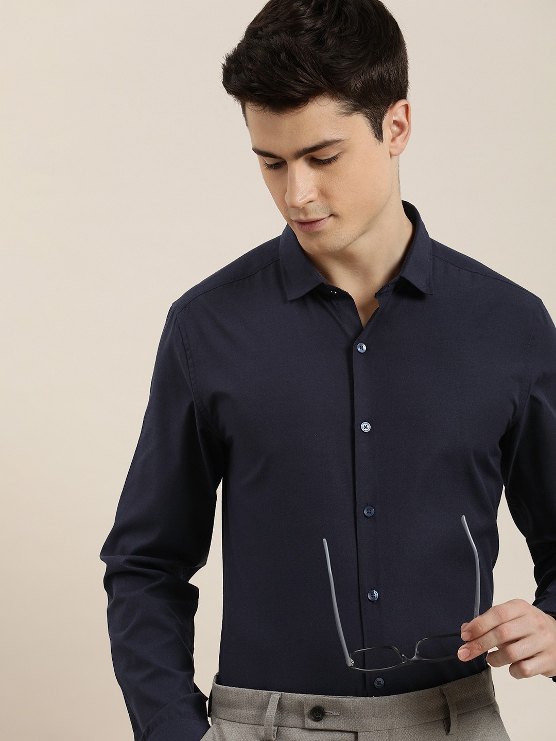 

INVICTUS Men Opaque Formal Shirt, Navy blue
