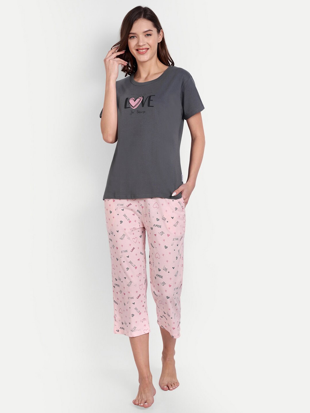 

Bedtime story Typography Printed Pure Cotton T-Shirt and Capris, Pink