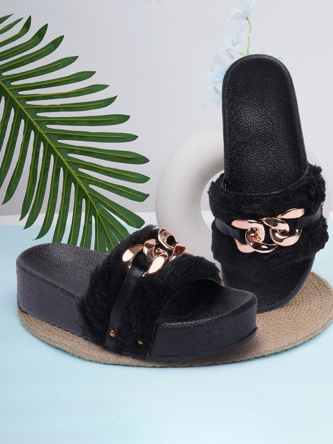 

FEET RUNNER Embellished Open Toe Flats, Black