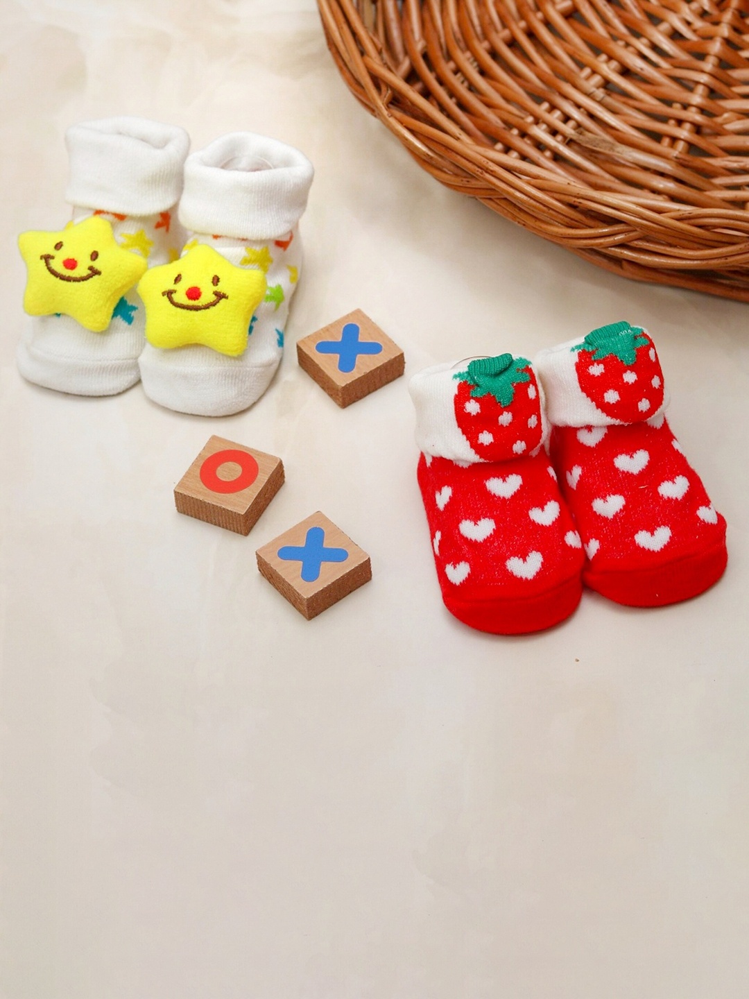 

Yellow Bee Infant Girls Pack Of 2 Patterned Cotton Above Ankle-Length Socks, Red