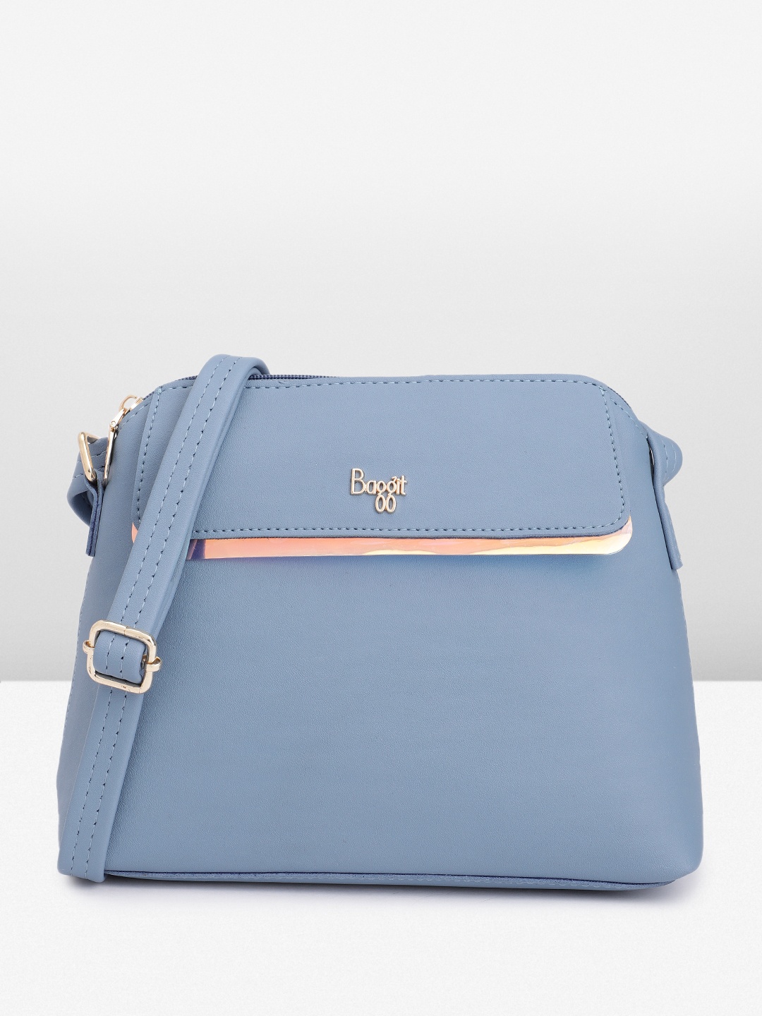 

Baggit Women Solid Sling Bag, Blue