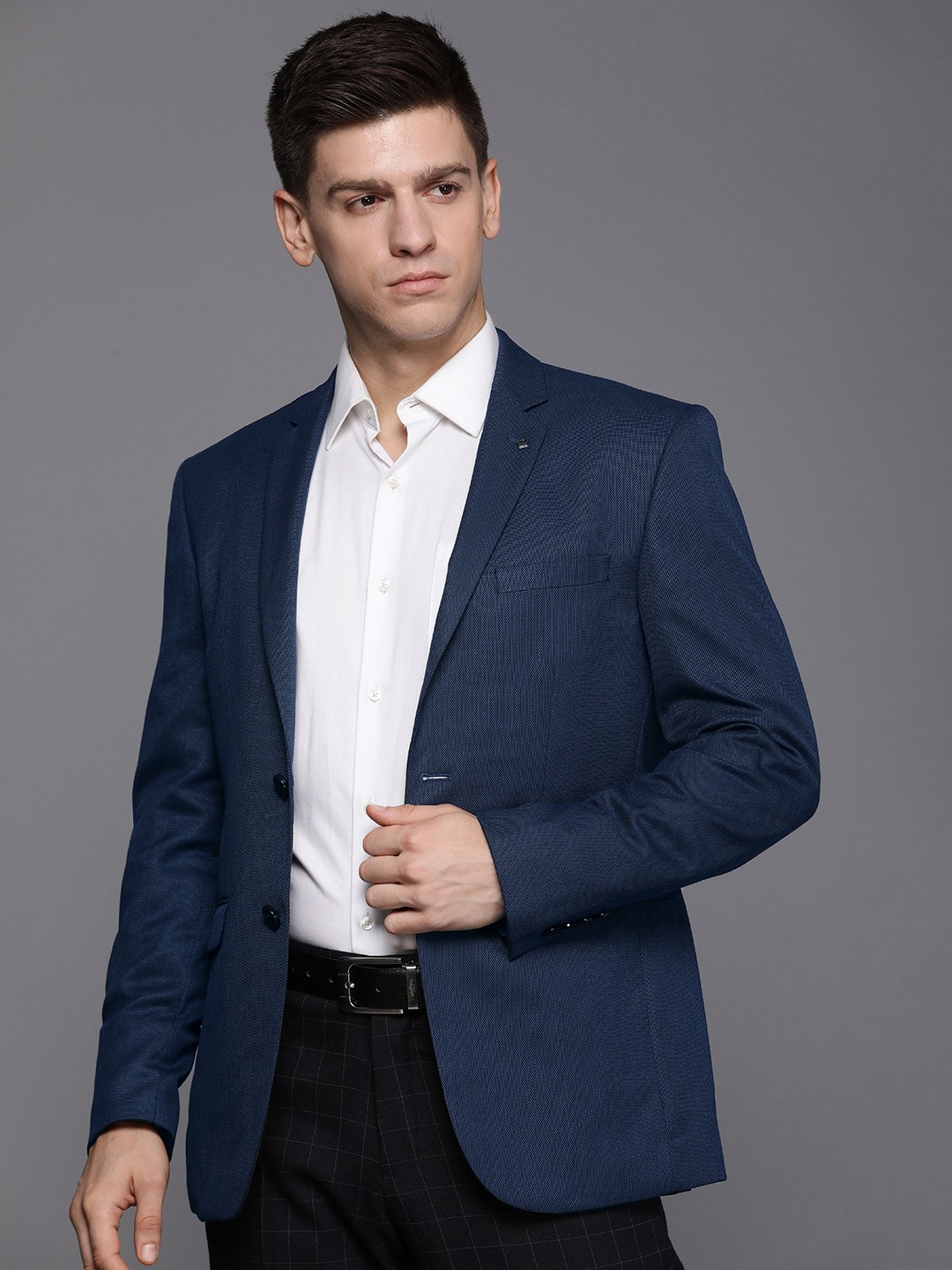 

Louis Philippe Slim Fit Self Design Single-Breasted Formal Blazer, Navy blue