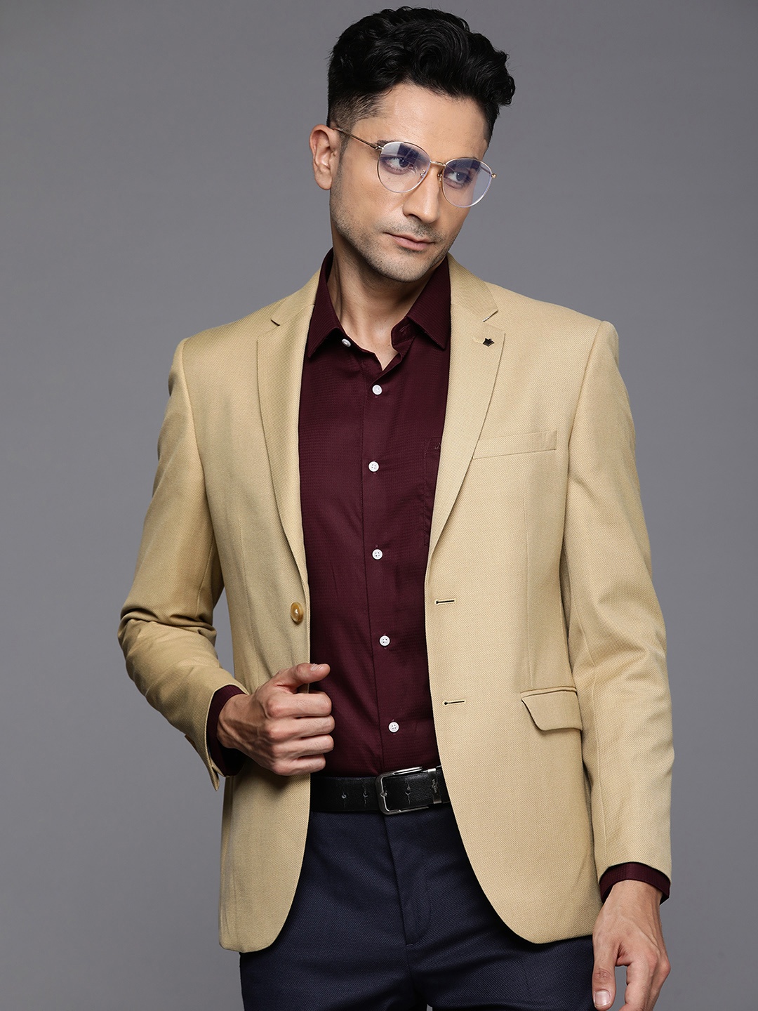 

Louis Philippe Self Design Single Breasted Slim Fit Formal Blazer, Beige