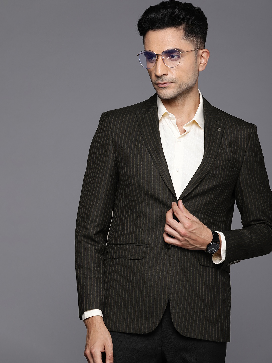 

Louis Philippe Striped Single Breasted Slim Fit Formal Blazer, Black