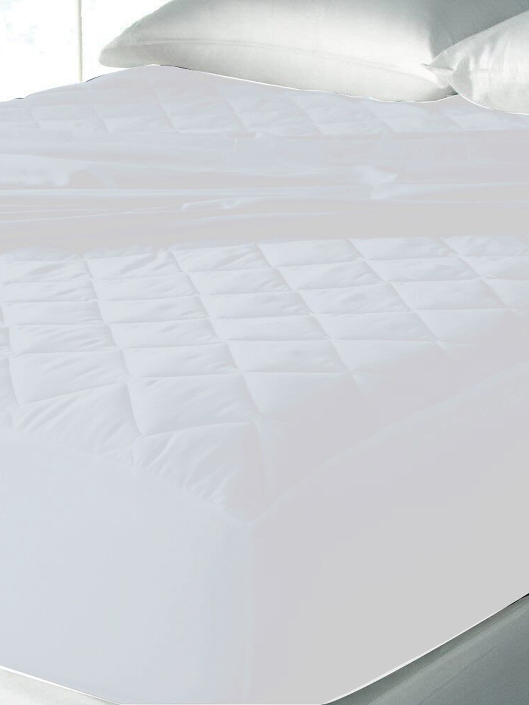 

Adbeni White Quilted 300 GSM Waterproof Mattress Protector