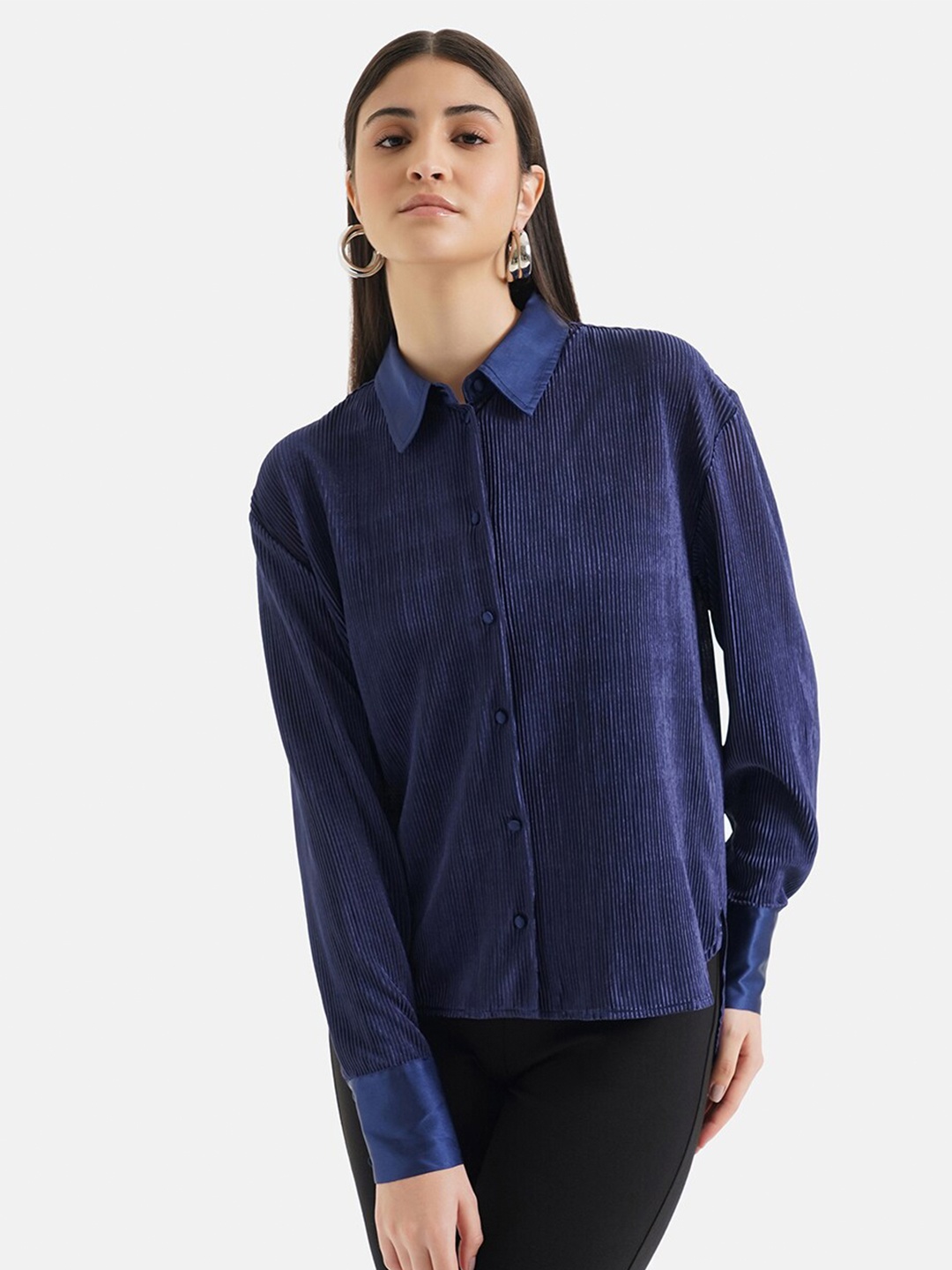 

Kazo Classic Boxy Fit Self Design Casual Shirt, Navy blue