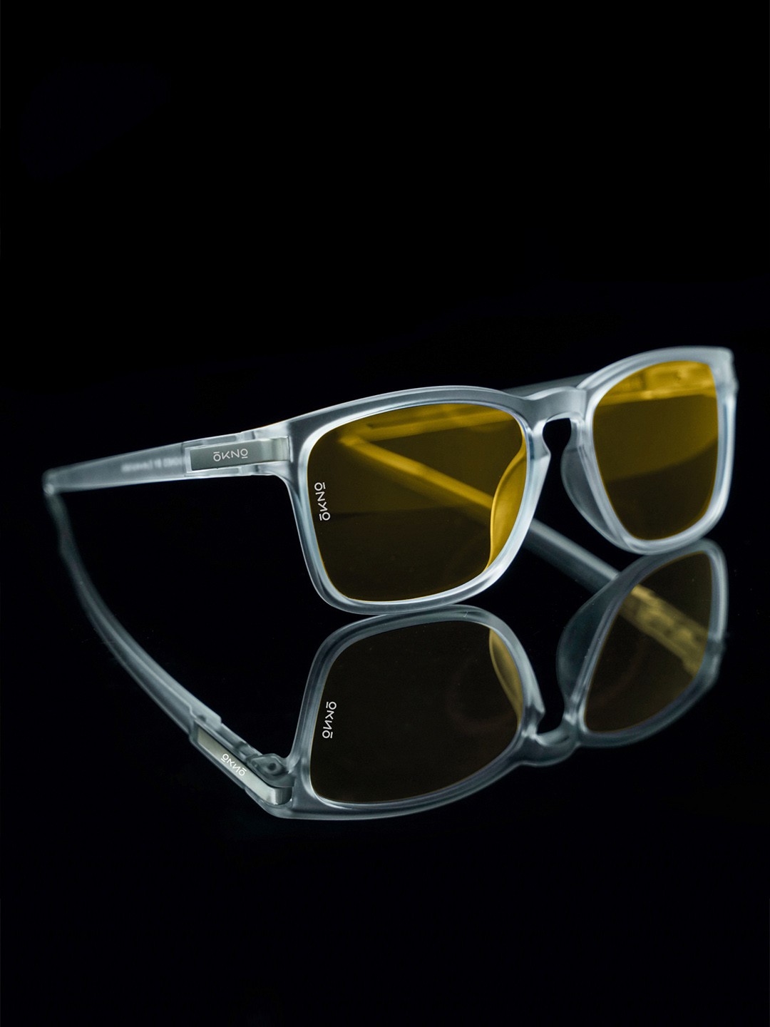 

OKNO Unisex Yellow Lens & White Wayfarer Sunglasses with Polarised Lens
