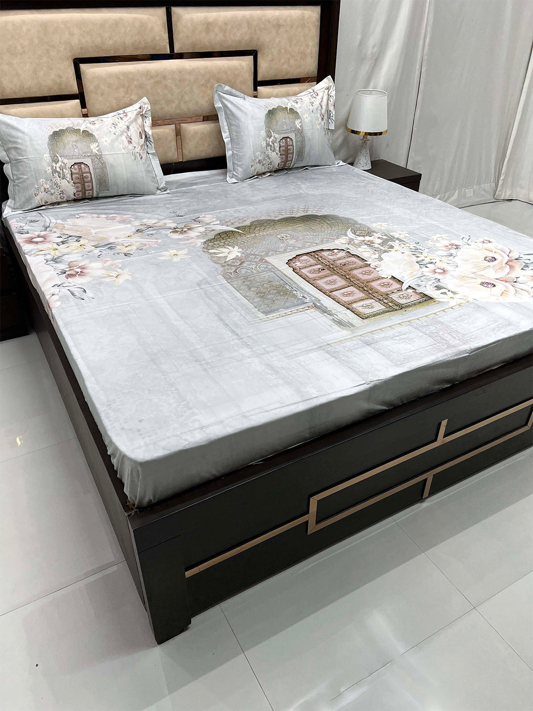 

Pure Decor Peach-Coloured & Grey Floral Cotton King Bedsheet With 2 Pillow Covers