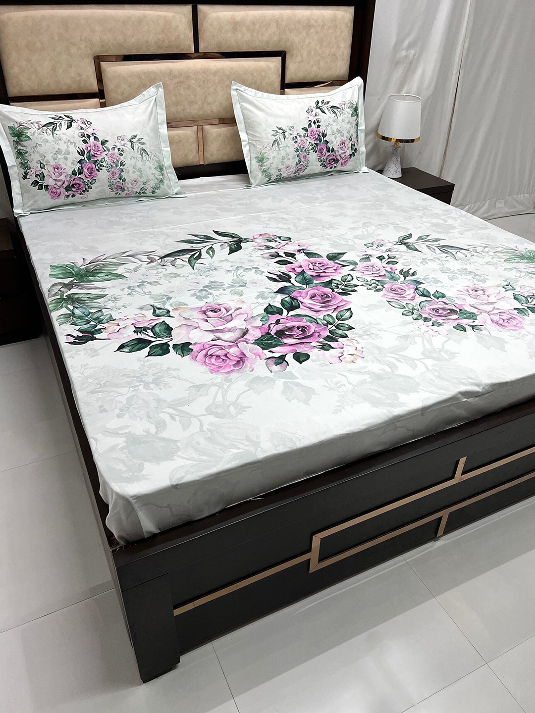 

Pure Decor Pink & White Floral Cotton 500TC King Bedsheet With 2 Pillow Covers