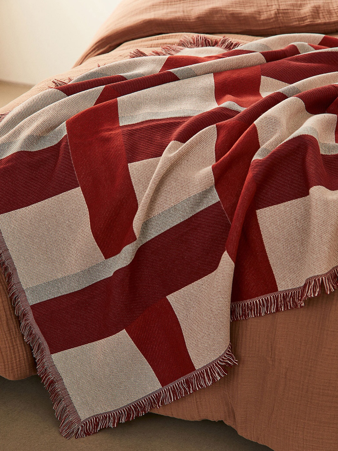 

H&M Red Single Bed Blanket