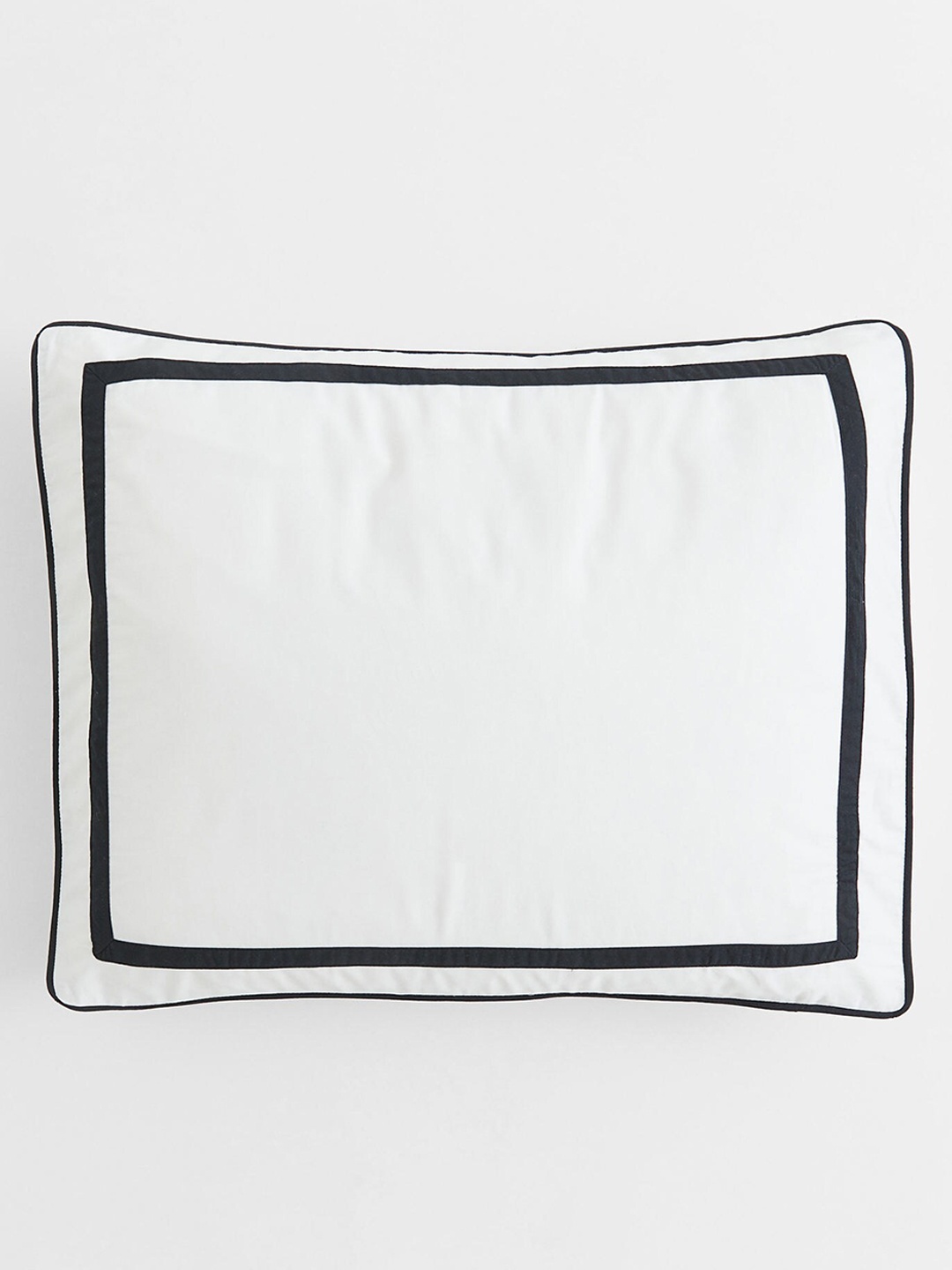 

H&M White & Black Egyptian Cotton Pillowcase