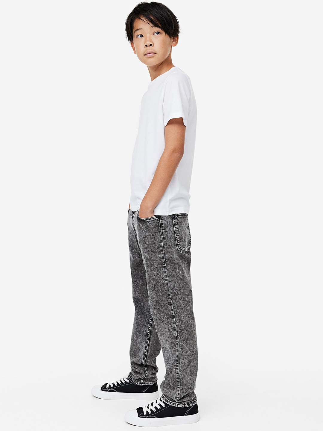 

H&M Boys Relaxed Tapered Fit Jeans, Grey