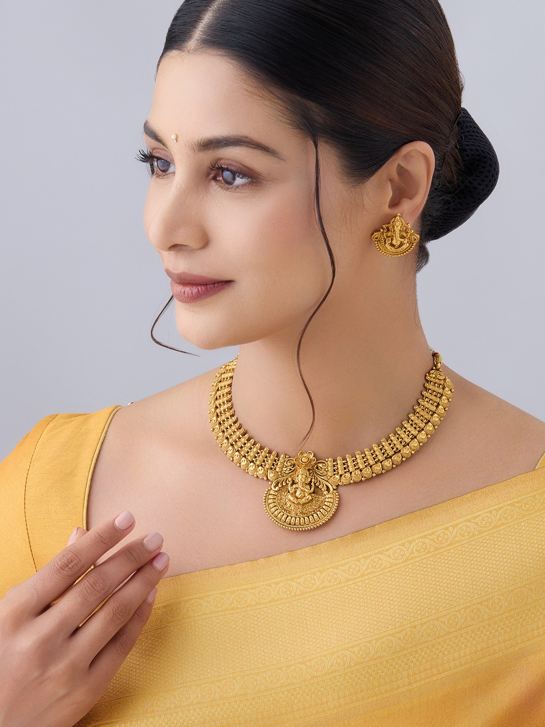 

Kushal's Fashion Jewellery Gold-Plated Antique Jewellery Set