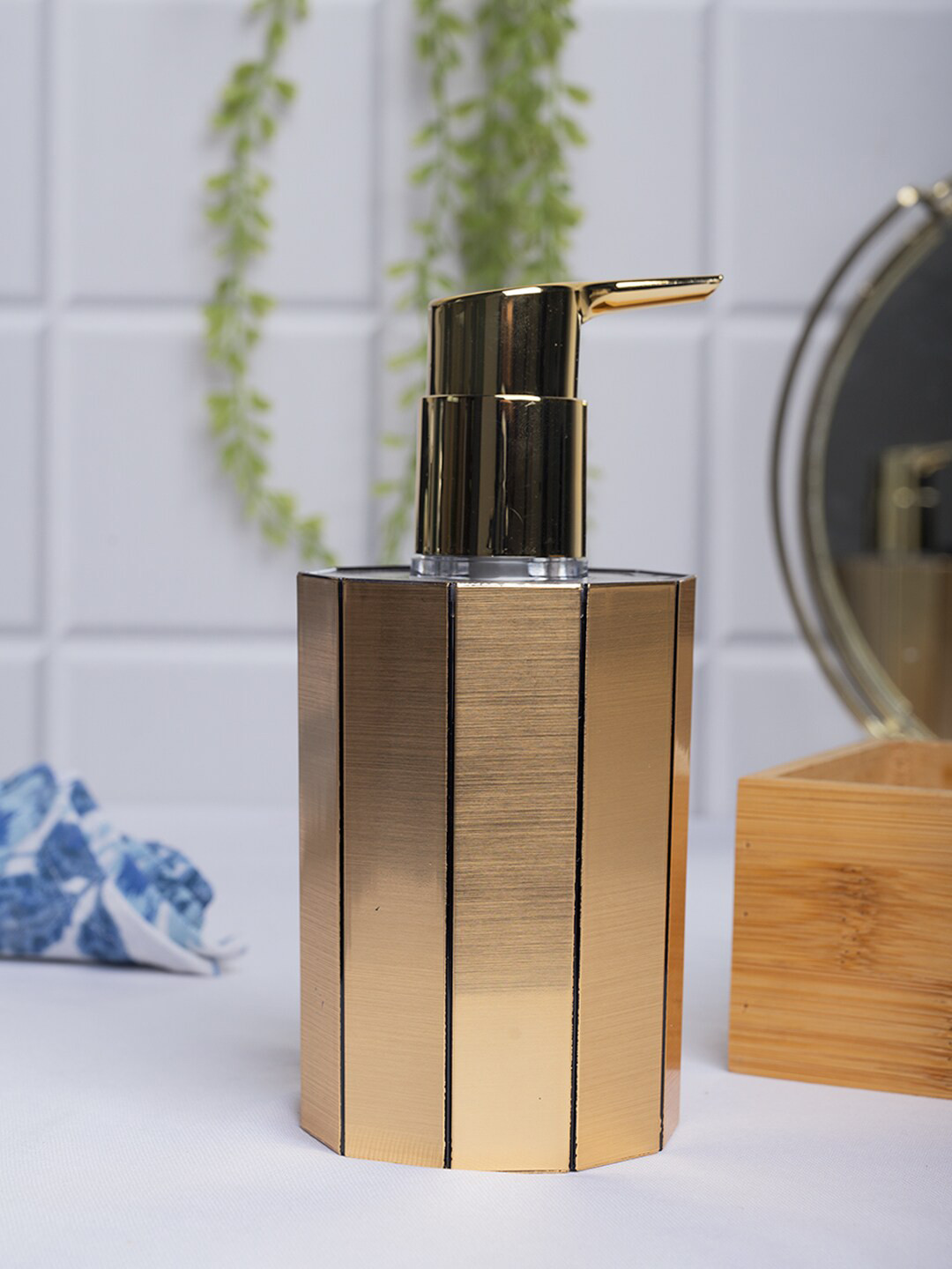 

MARKET99 Gold Toned Reusable Soap Dispenser - 380 ml