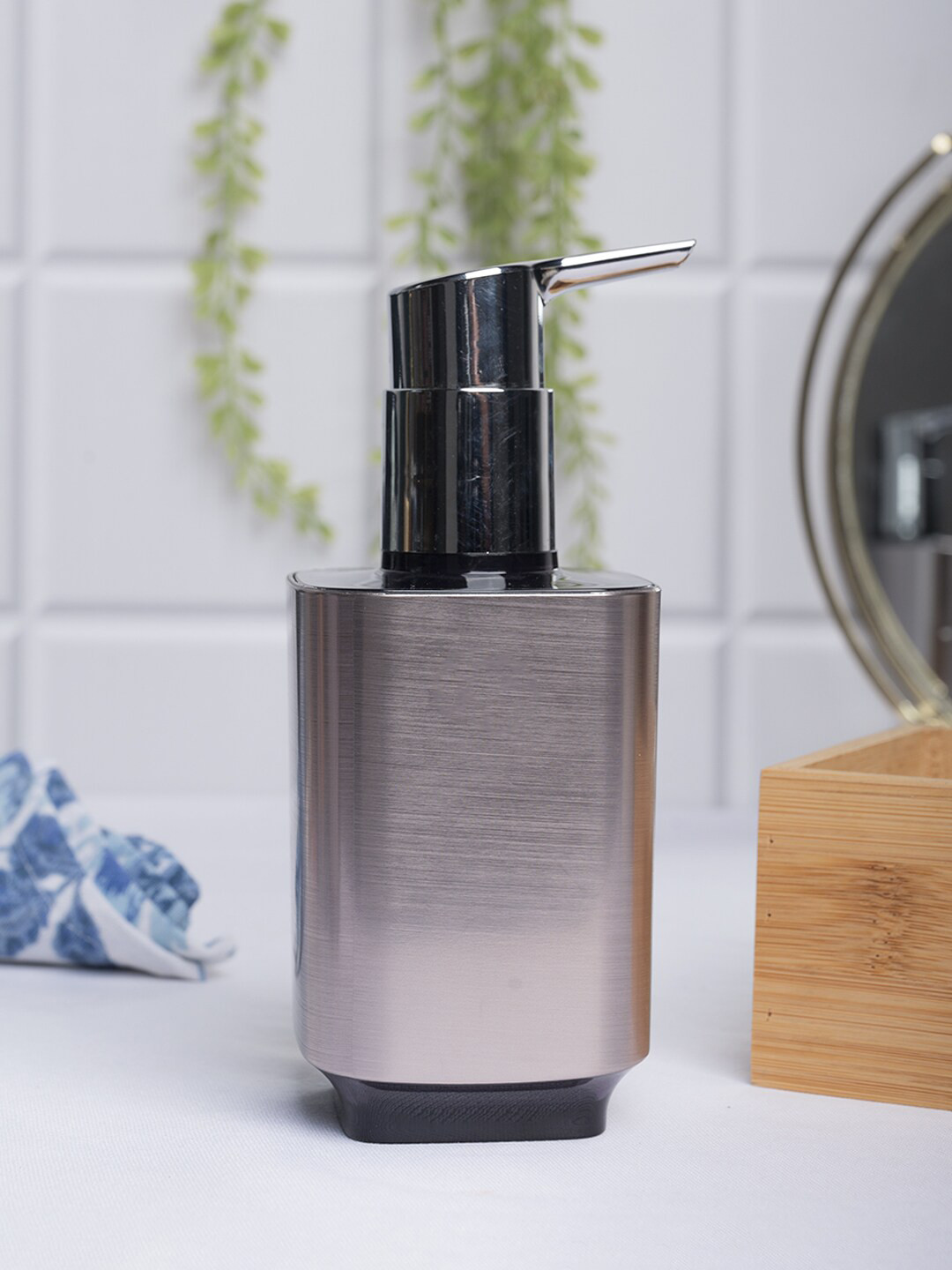 

MARKET99 Silver Toned Reusable Soap Dispenser 350 ml