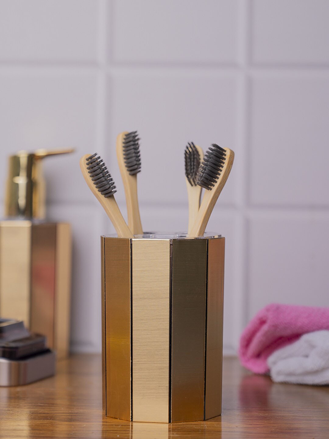 

MARKET99 Beige Reusable Toothbrush Holder