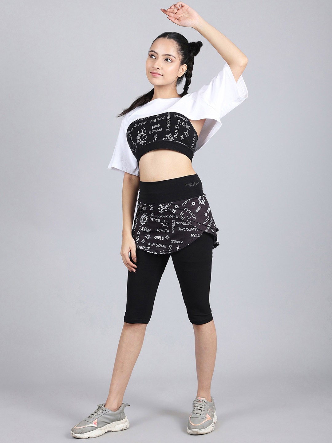 

DChica Printed Moisture-Wicking Skirted Tights With Cut Out Crop Top & Sports Bra, Black