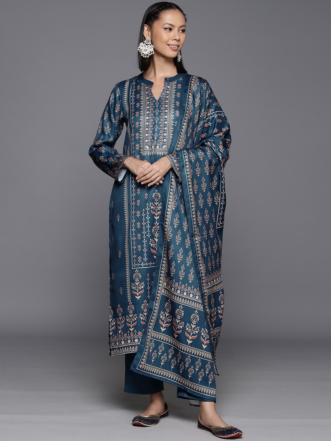 

Varanga Ethnic Floral Printed Winter Straight Kurta with Trousers & Dupatta., Blue
